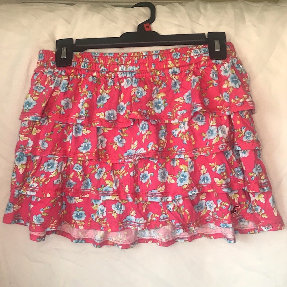 Hollister Ruffle Mini Floral Pink with Blue Flowers Skirt Size Medium Y2K